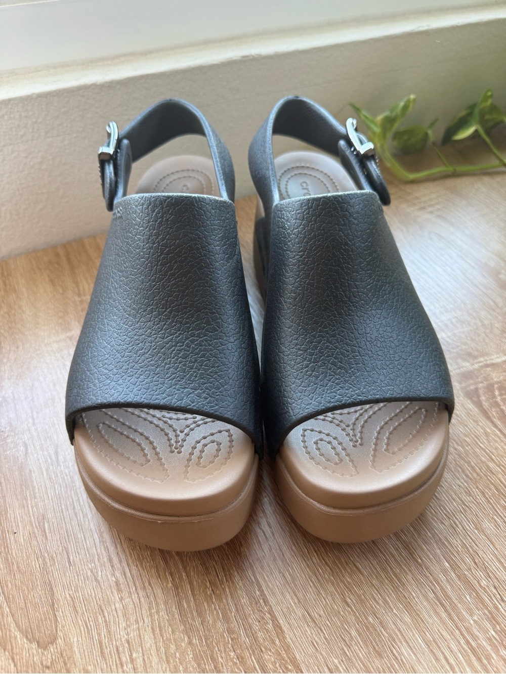 CROCS Dylan Platform